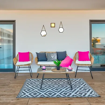 Yuli Apartment *